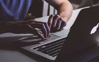 更加真实？FM足球经理26发布新预告片，展示新引擎比赛日画面